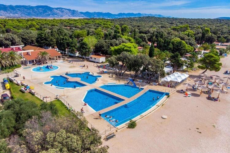 Mobile Home Mediteran Superior By The Pool In Caravan Park Strasko, Novalja Bagian luar foto